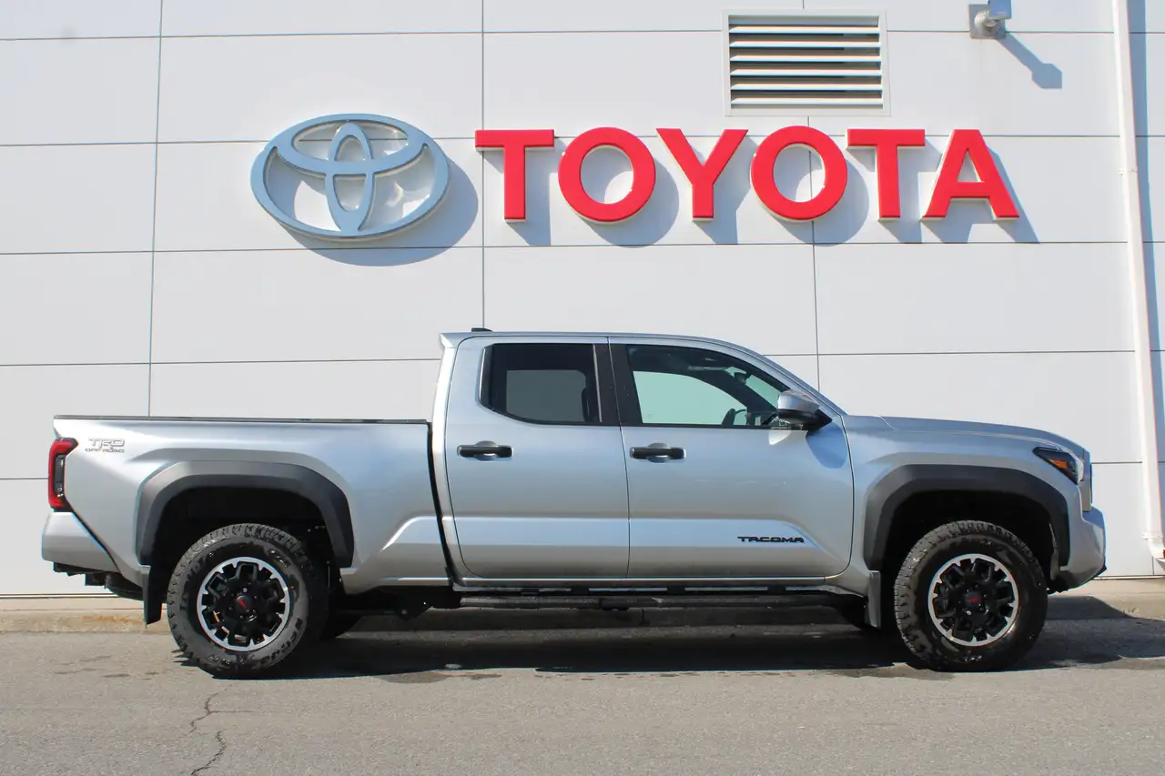 Toyota Tacoma снимка Toyota Tacoma