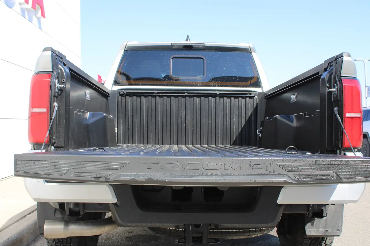 Toyota Tacoma снимка Toyota Tacoma