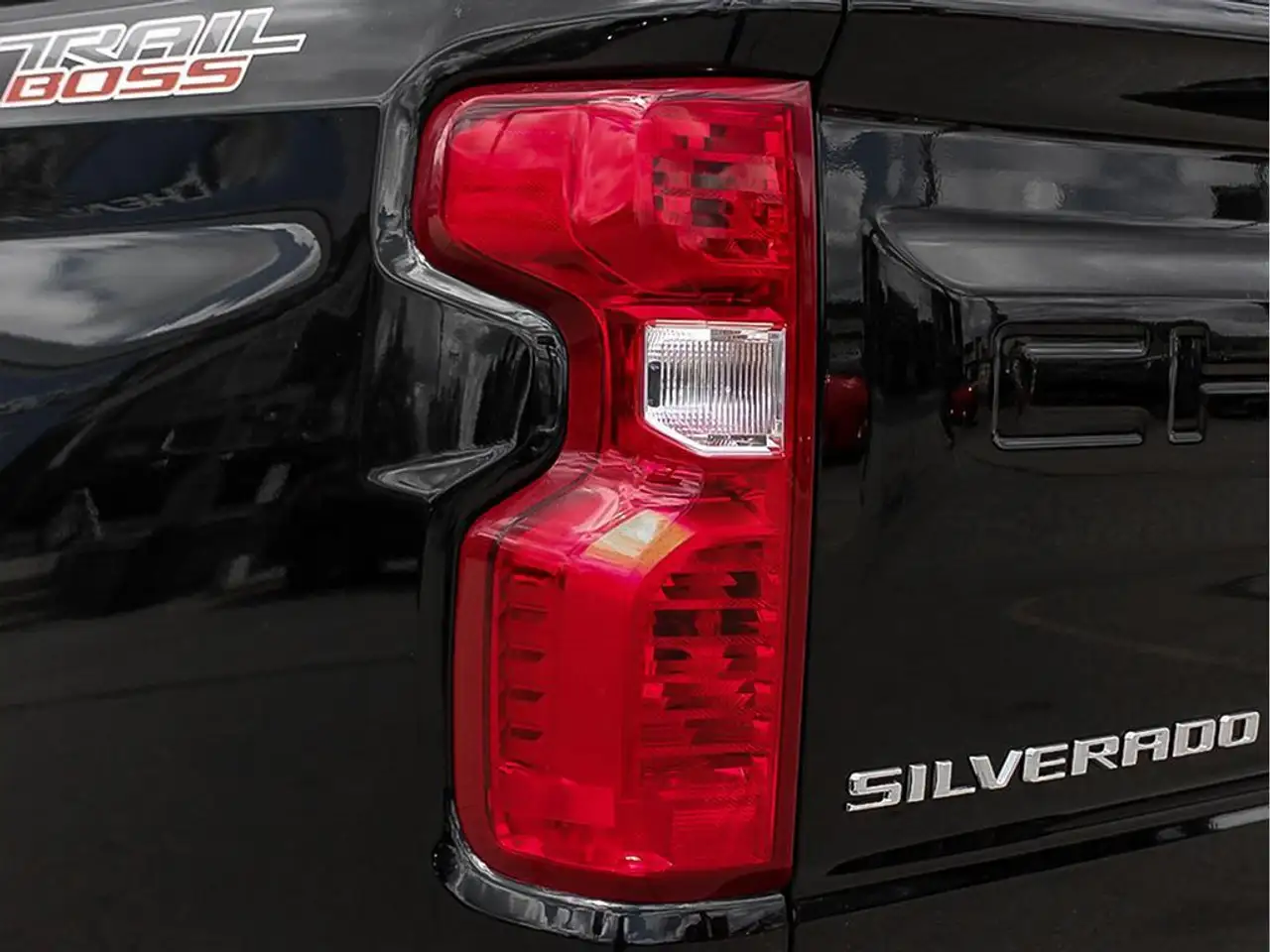 Chevrolet Silverado 1500 photo Chevrolet Silverado 1500