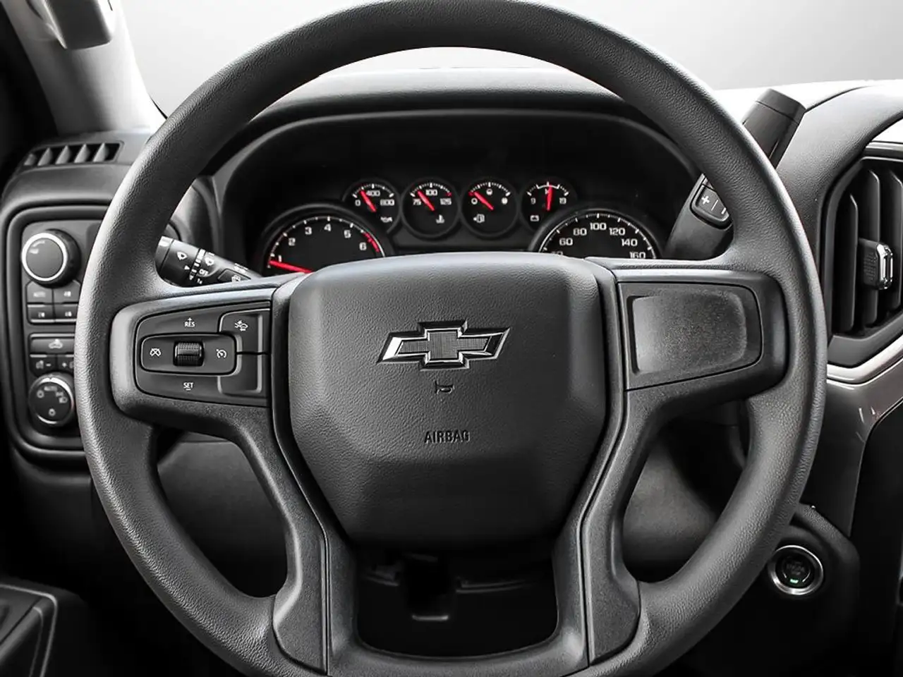 Chevrolet Silverado 1500 photo Chevrolet Silverado 1500