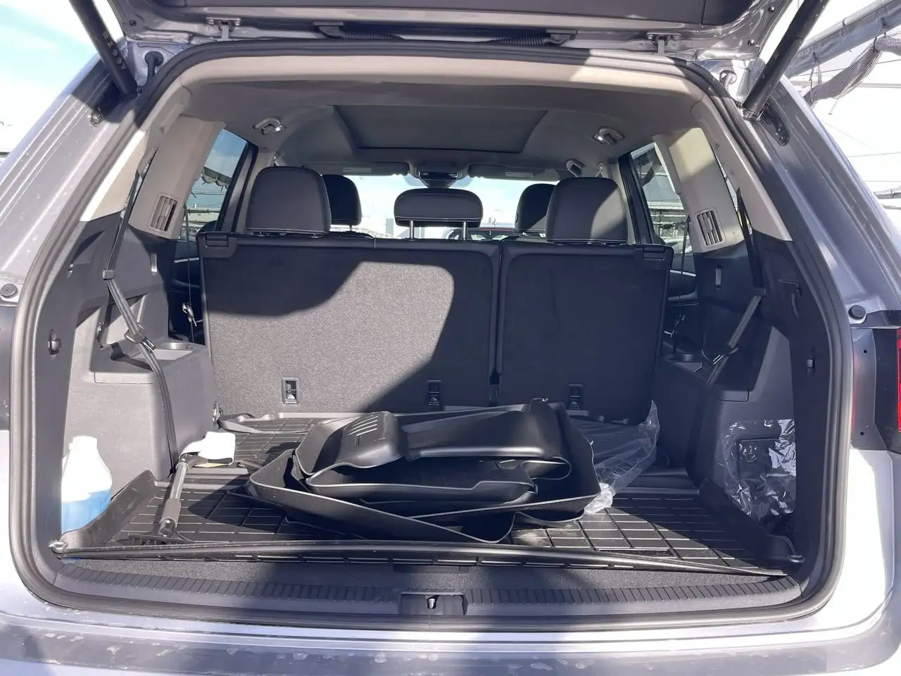 Volkswagen Atlas снимка Volkswagen Atlas