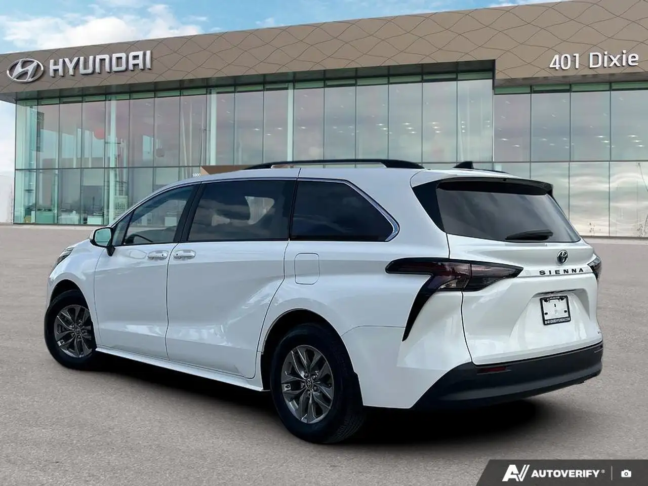 Toyota Sienna fotografie Toyota Sienna