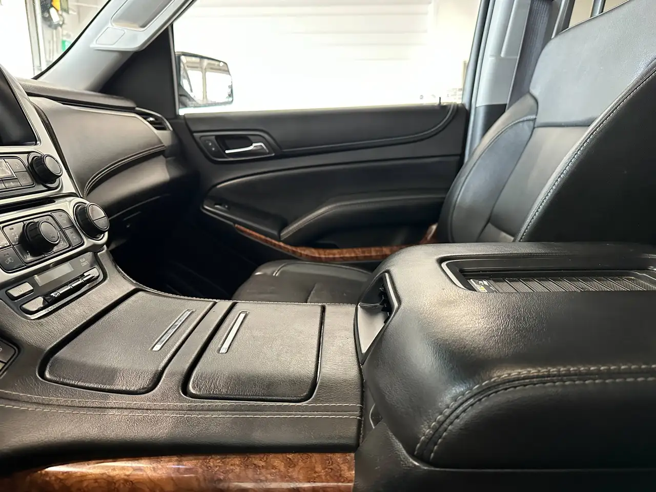 Chevrolet Tahoe photo Chevrolet Tahoe