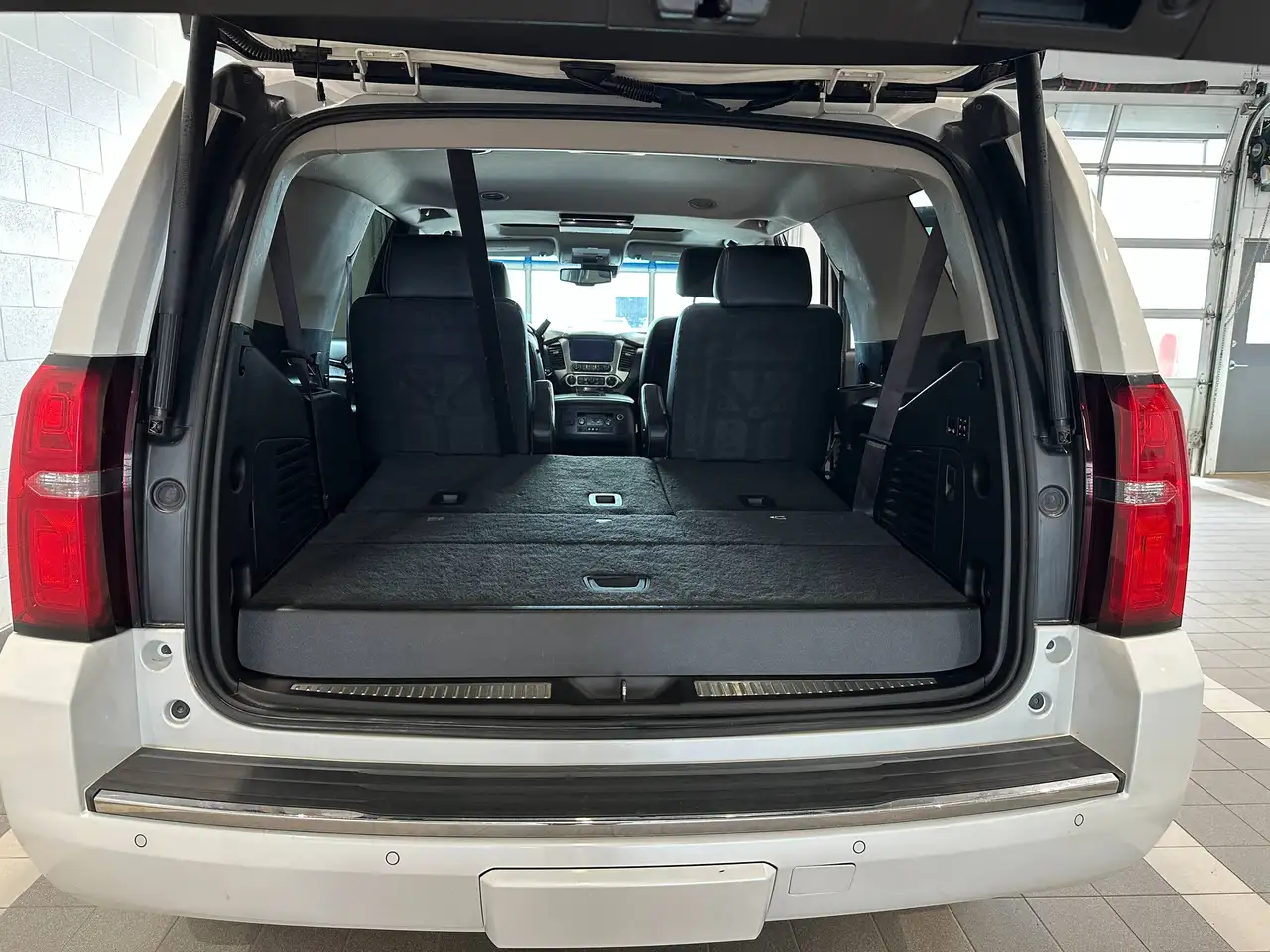 Chevrolet Tahoe photo Chevrolet Tahoe