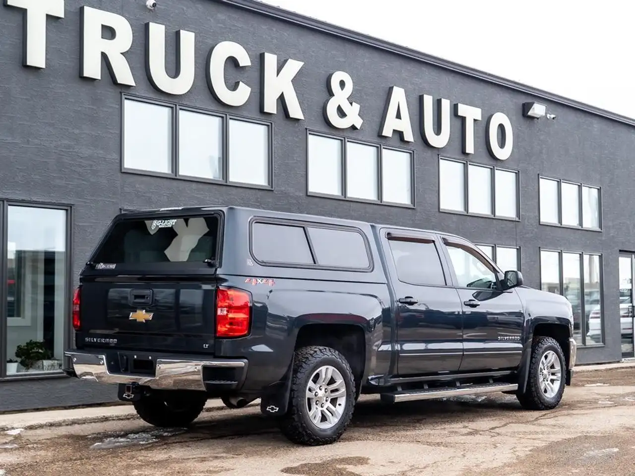 Chevrolet Silverado 1500 photo Chevrolet Silverado 1500