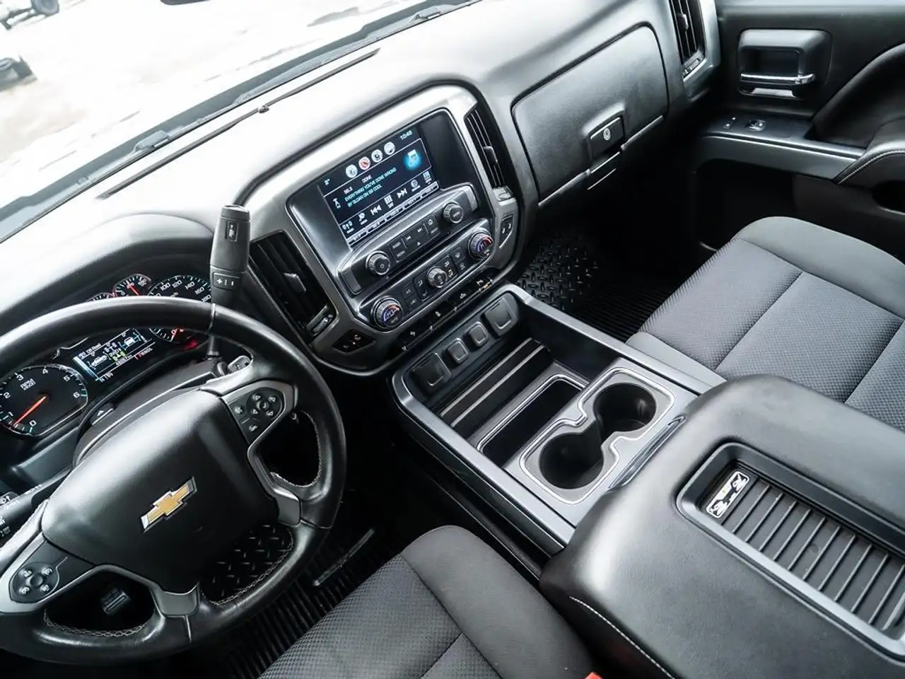 Chevrolet Silverado 1500 photo Chevrolet Silverado 1500