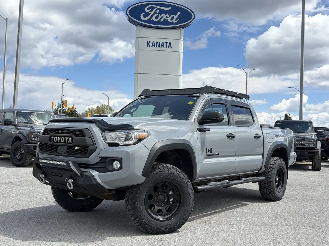 Toyota Tacoma снимка Toyota Tacoma