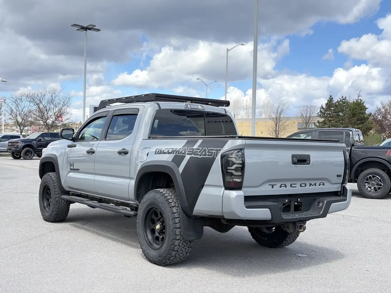 Toyota Tacoma снимка Toyota Tacoma