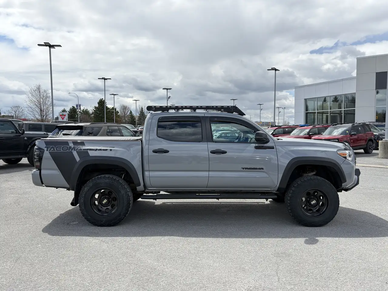Toyota Tacoma снимка Toyota Tacoma