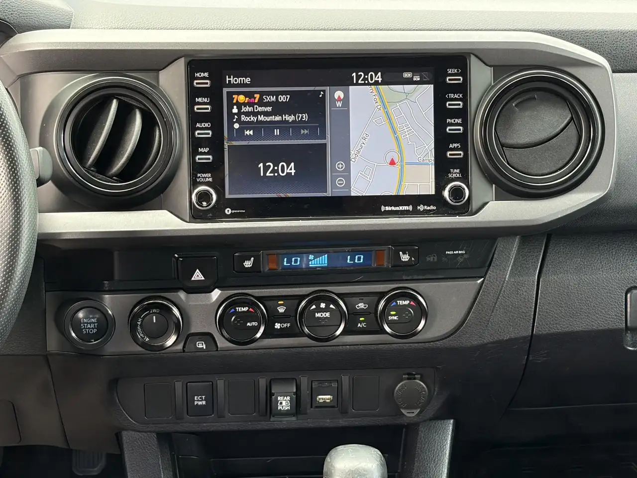 Toyota Tacoma снимка Toyota Tacoma