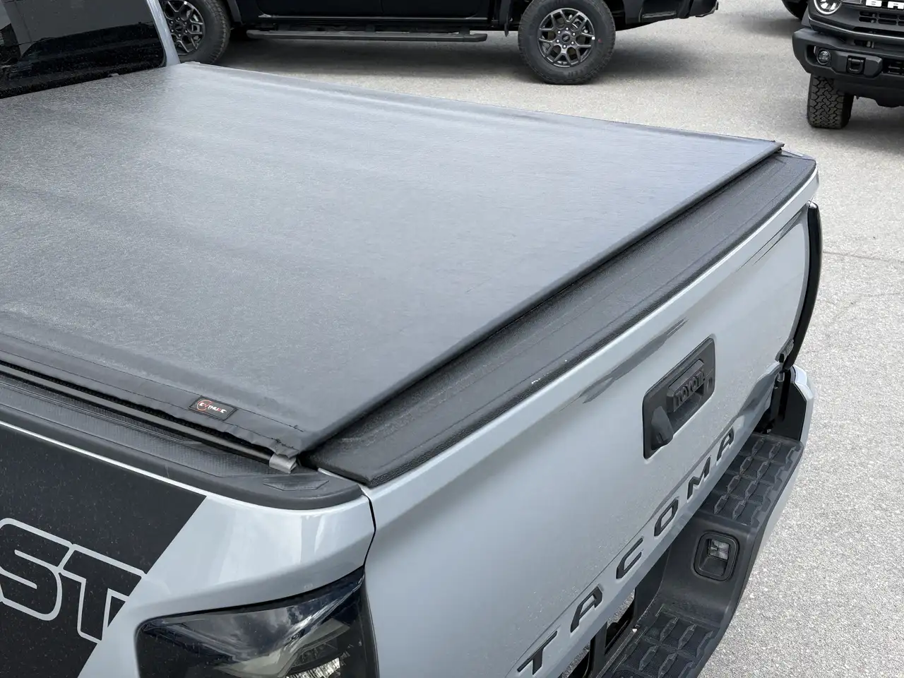 Toyota Tacoma снимка Toyota Tacoma
