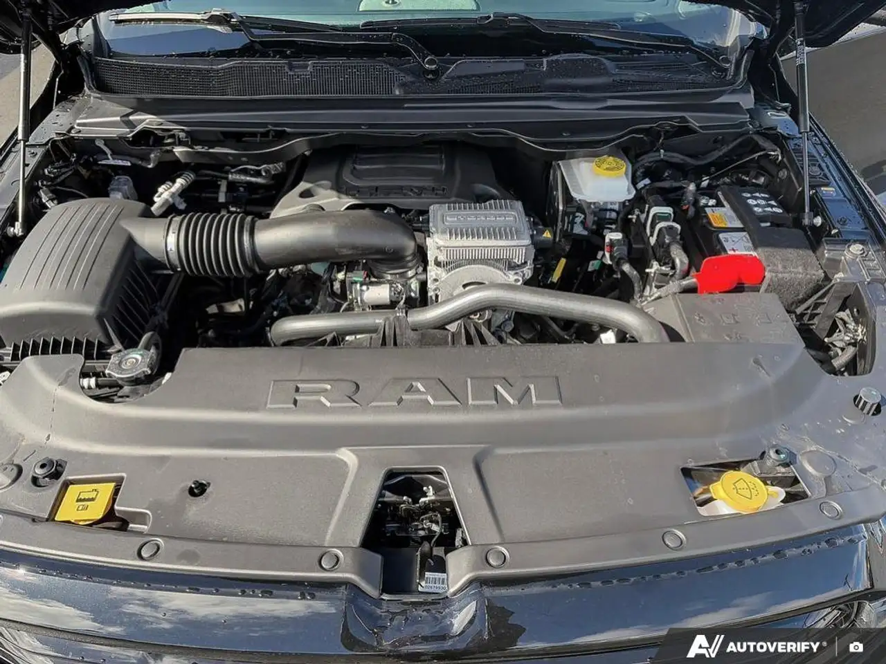 RAM 1500 снимка RAM 1500