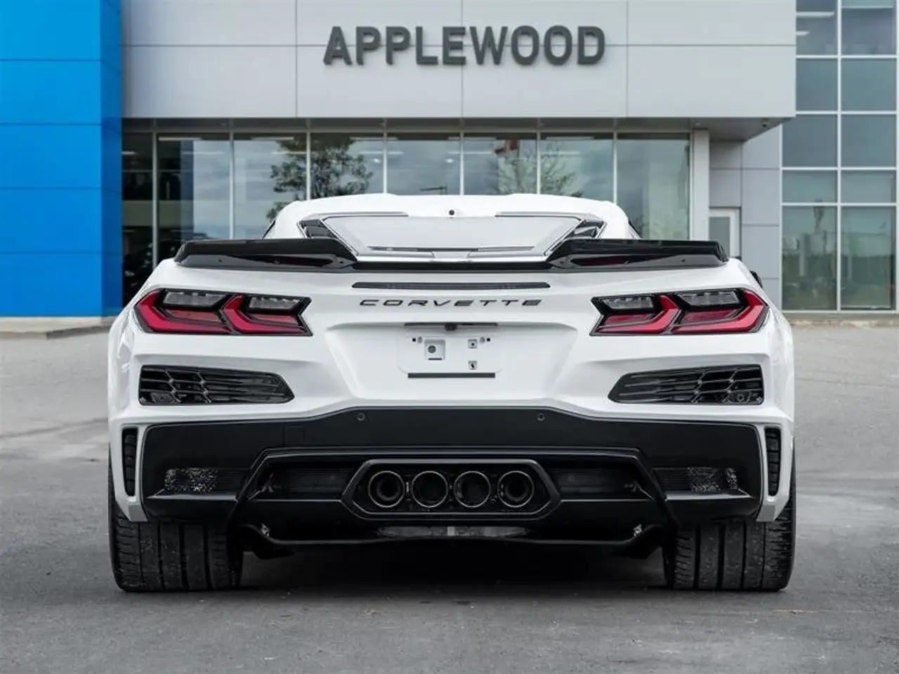 Chevrolet Corvette снимка Chevrolet Corvette