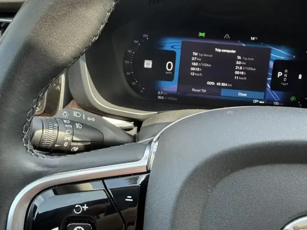 Volvo XC60 снимка Volvo XC60
