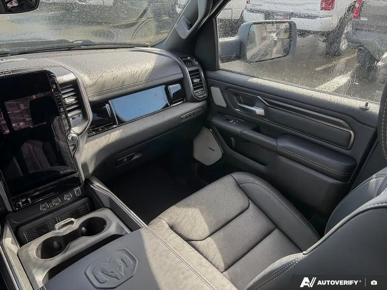 RAM 1500 снимка RAM 1500