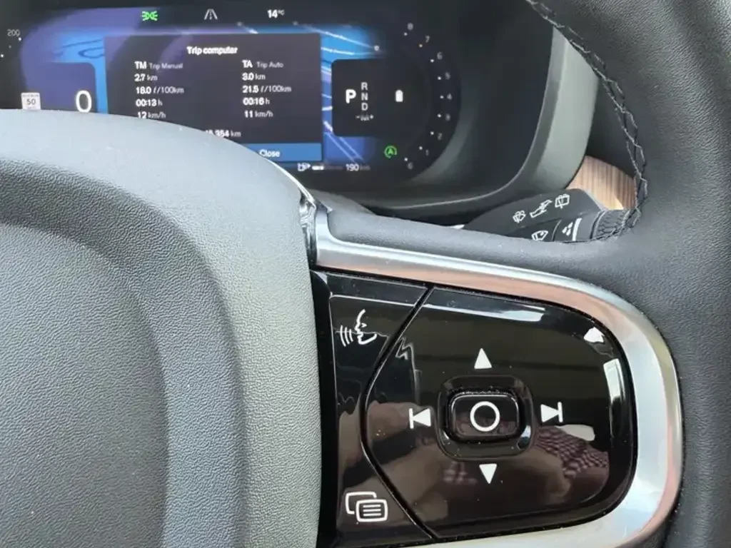 Volvo XC60 снимка Volvo XC60