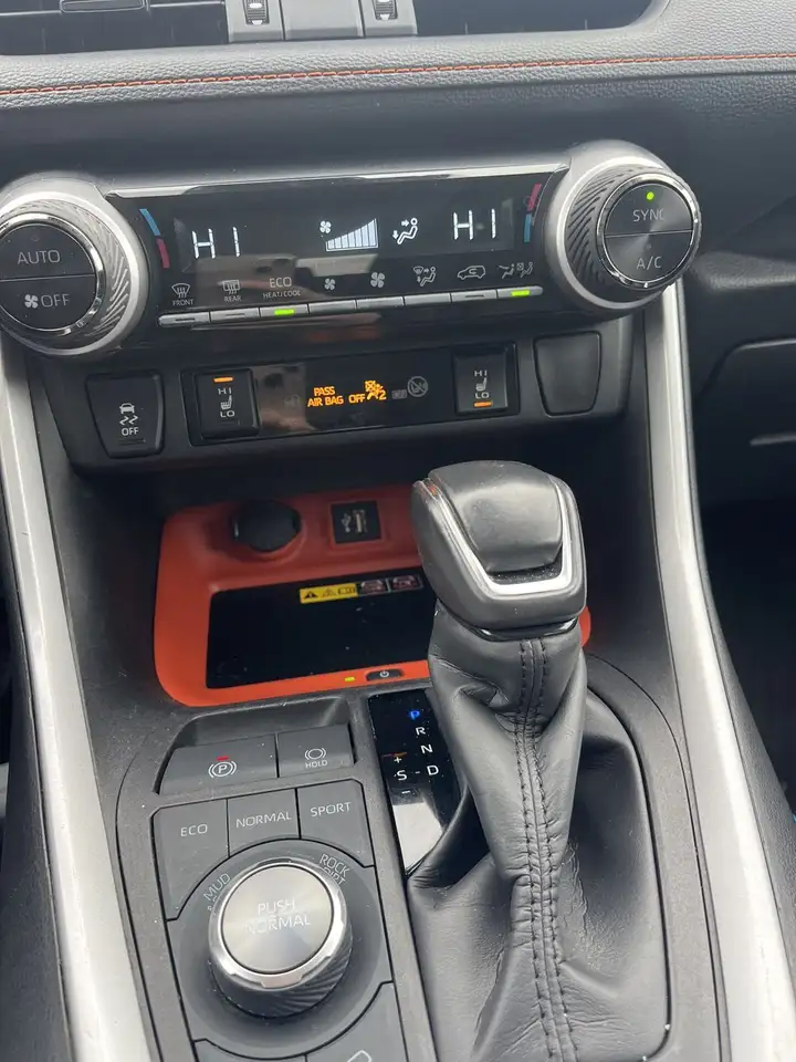 Toyota RAV 4 снимка Toyota RAV 4