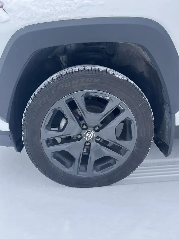 Toyota RAV 4 снимка Toyota RAV 4