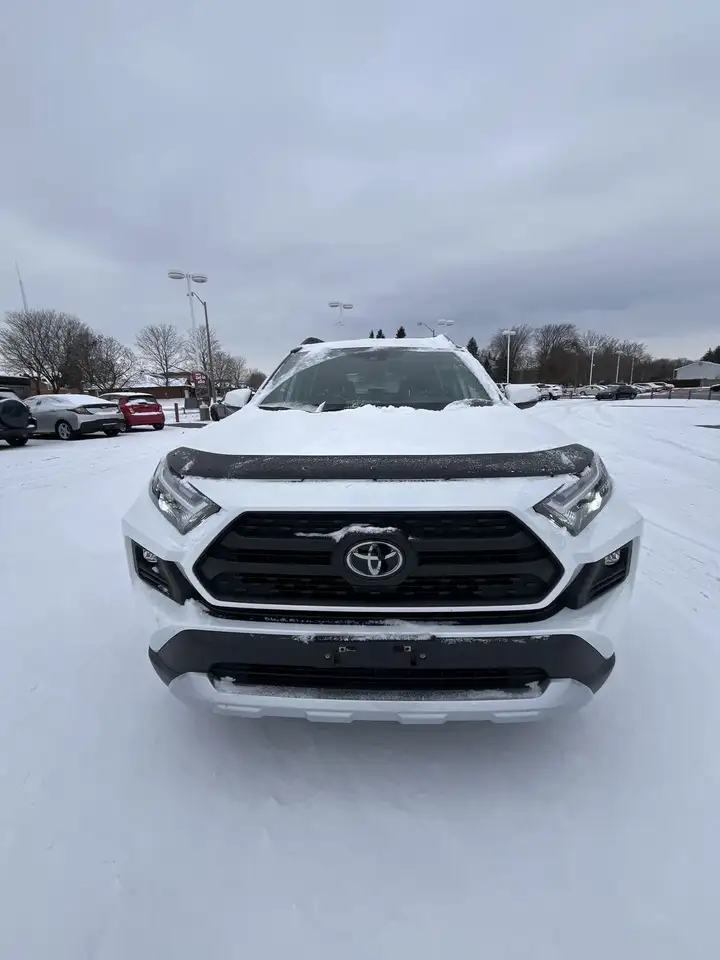 Toyota RAV 4 снимка Toyota RAV 4