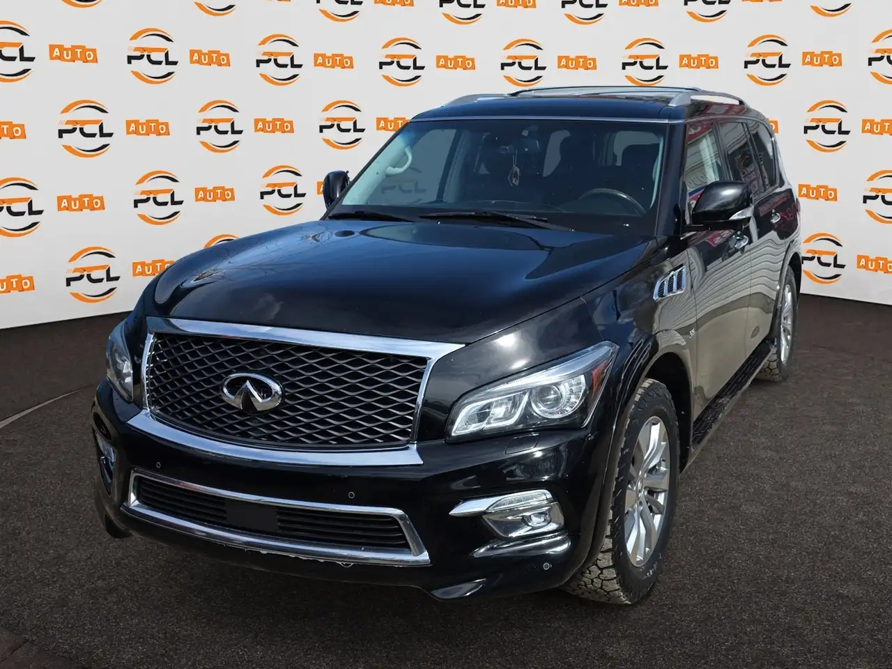 Infiniti QX80 снимка Infiniti QX80
