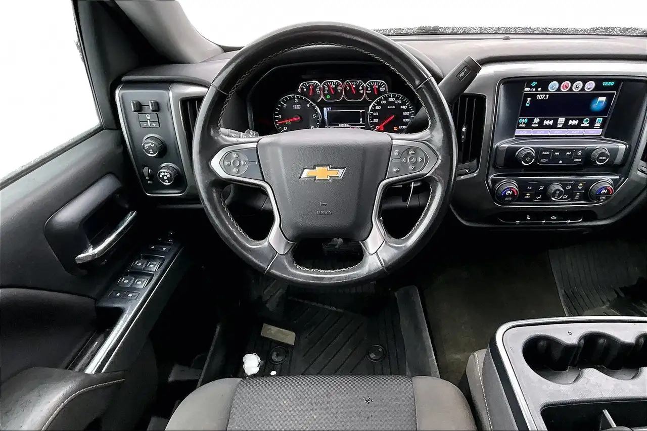 Chevrolet Silverado 1500 снимка Chevrolet Silverado 1500