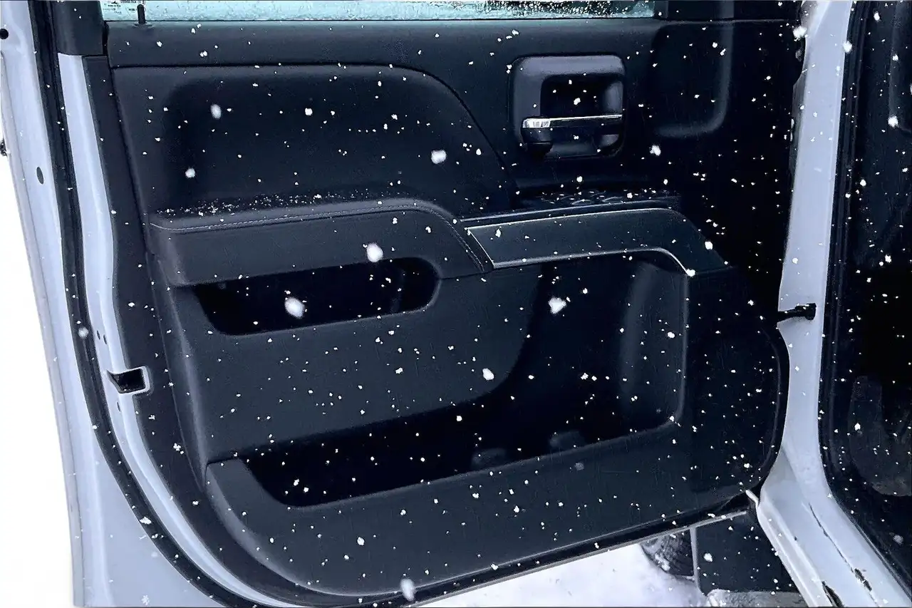 Chevrolet Silverado 1500 снимка Chevrolet Silverado 1500