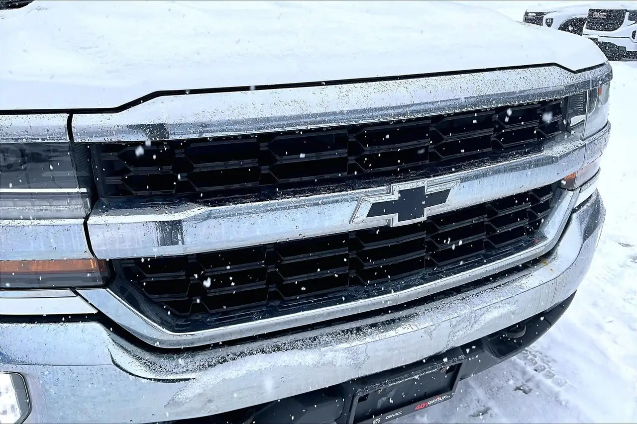 Chevrolet Silverado 1500 снимка Chevrolet Silverado 1500