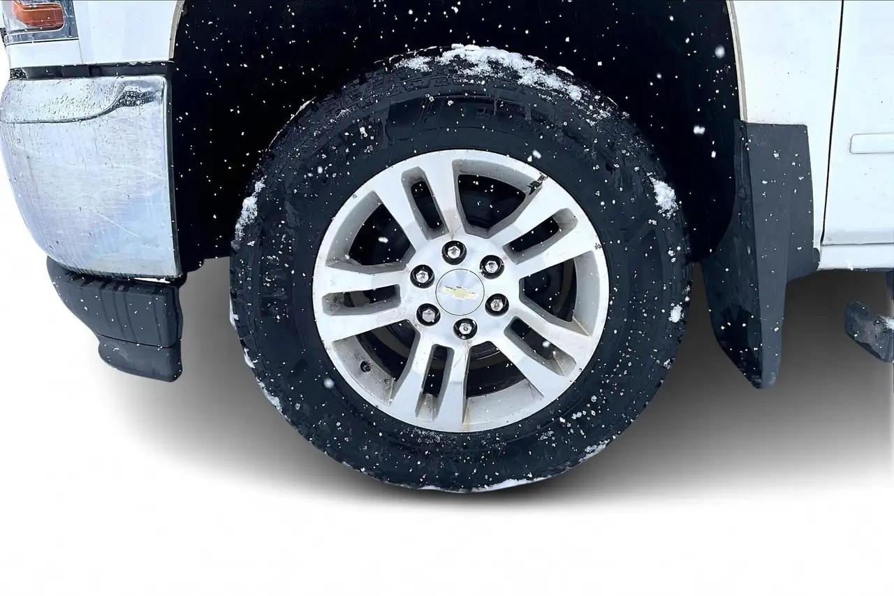 Chevrolet Silverado 1500 снимка Chevrolet Silverado 1500