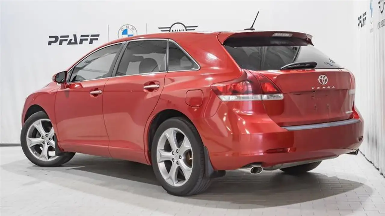 Toyota Venza снимка Toyota Venza