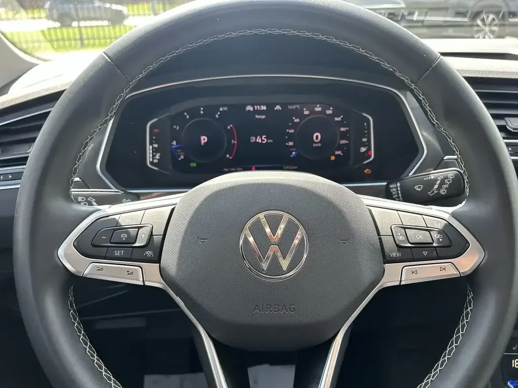 Volkswagen Tiguan снимка Volkswagen Tiguan