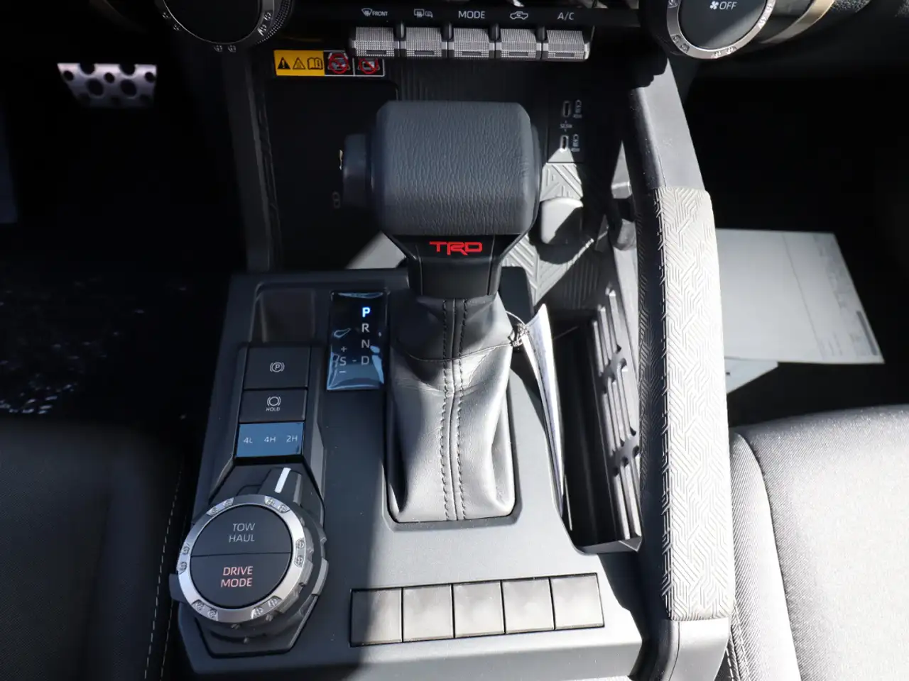 Toyota Tacoma снимка Toyota Tacoma