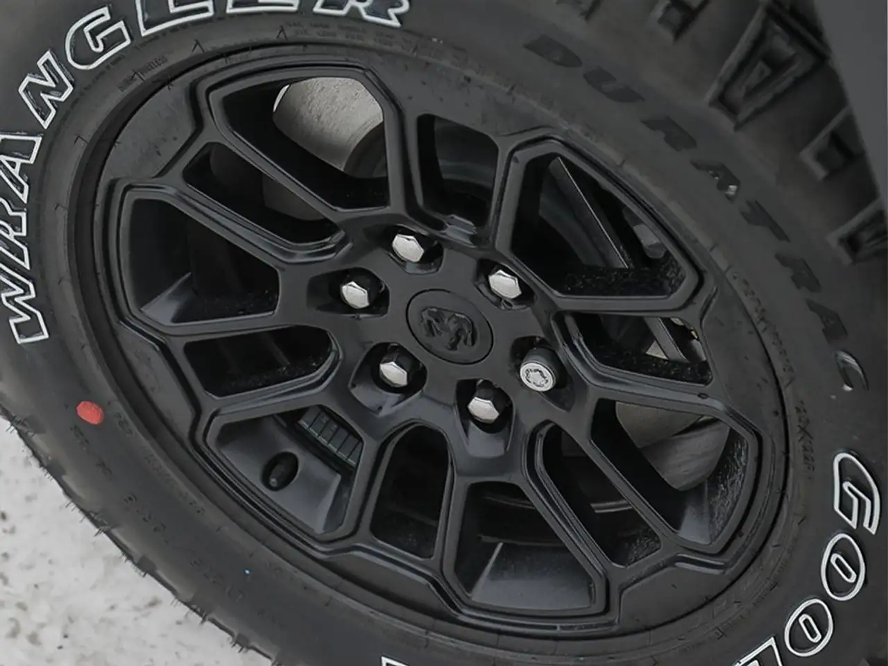 RAM 1500 снимка RAM 1500