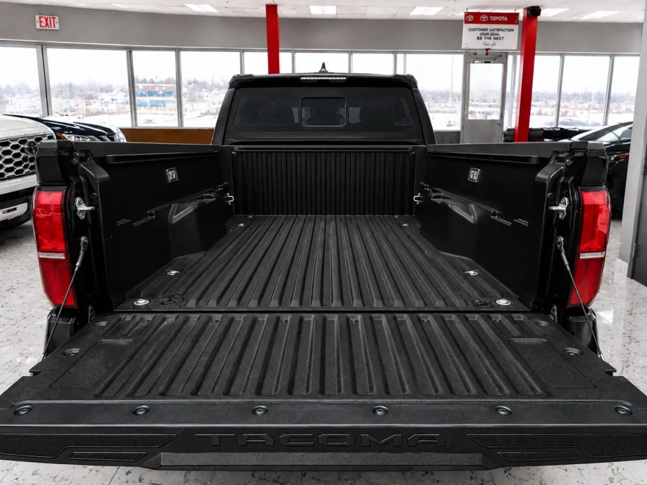 Toyota Tacoma снимка Toyota Tacoma