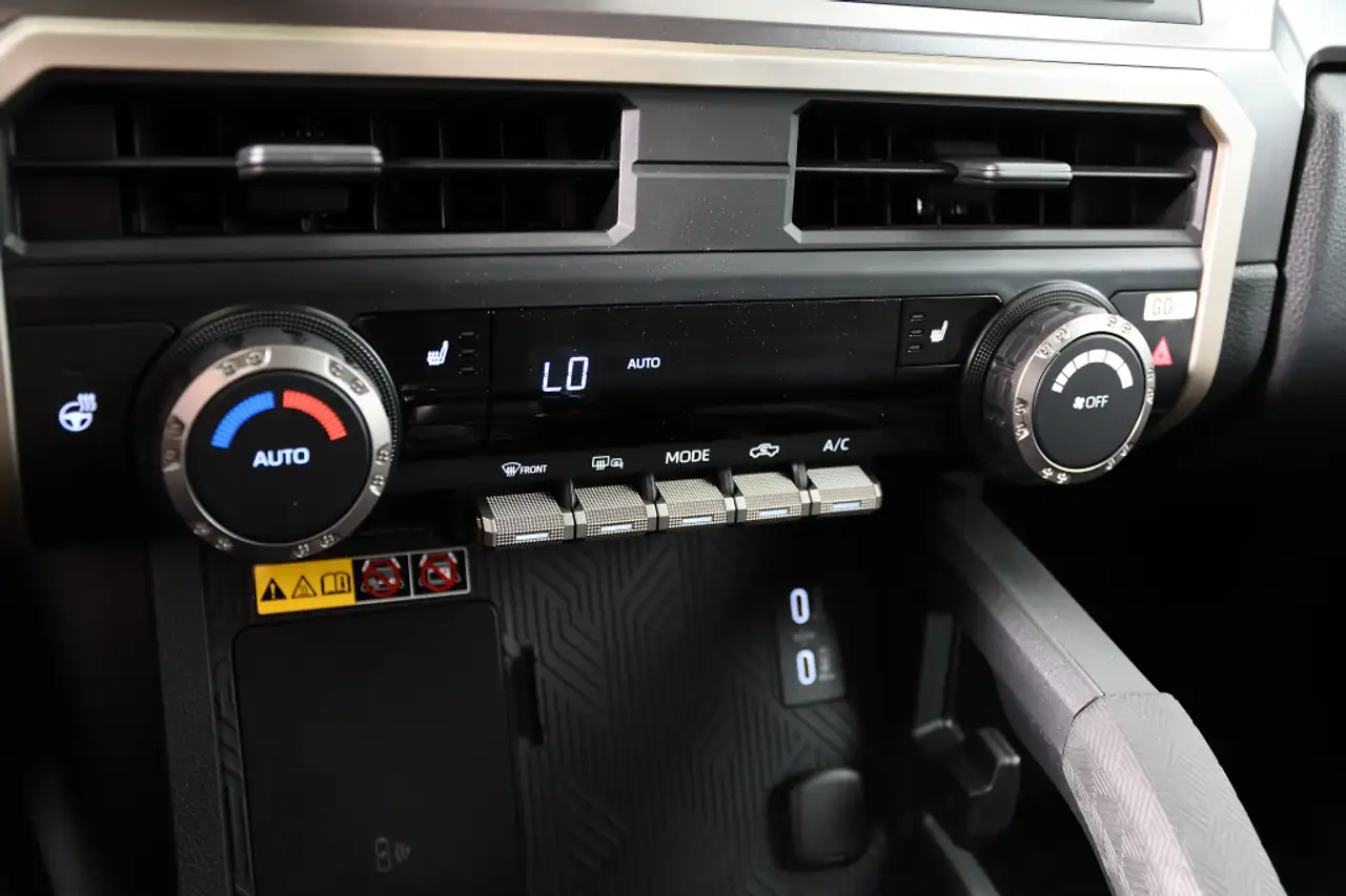 Toyota Tacoma снимка Toyota Tacoma