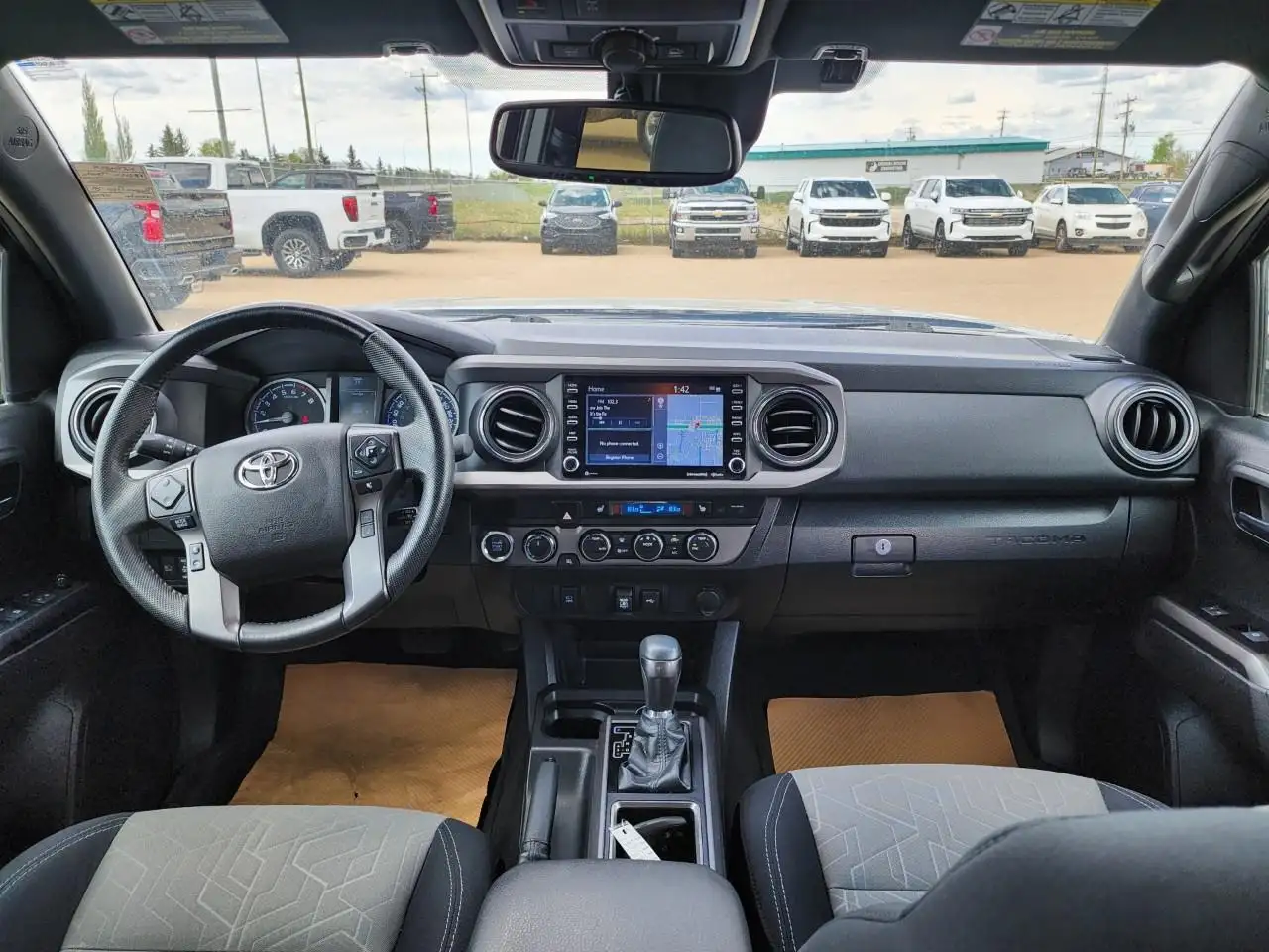 Toyota Tacoma снимка Toyota Tacoma
