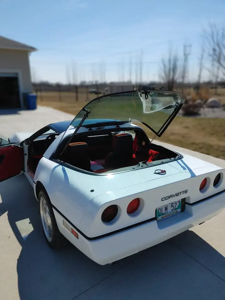 Chevrolet Corvette photo Chevrolet Corvette
