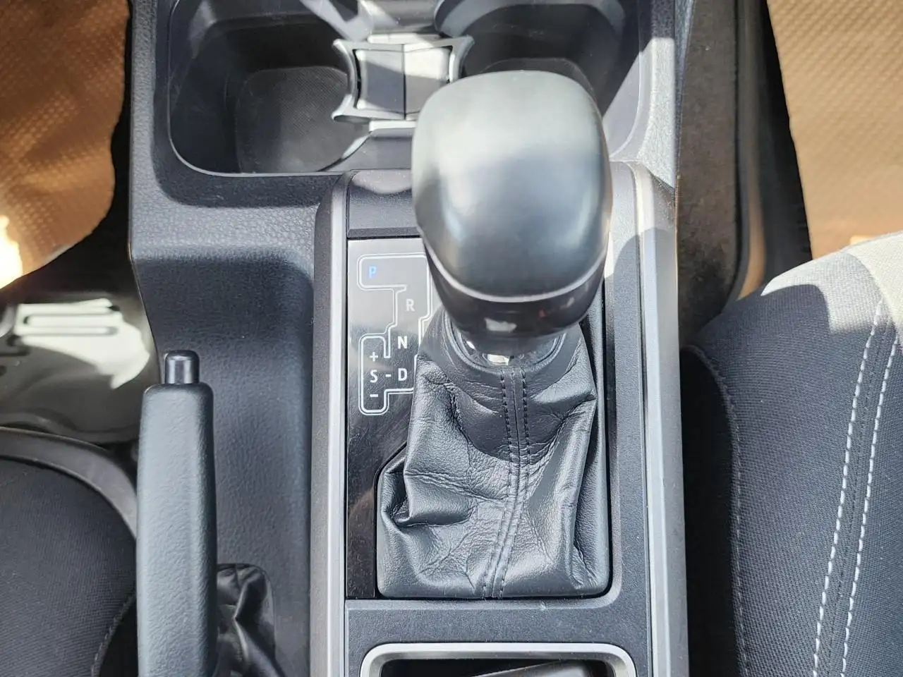 Toyota Tacoma снимка Toyota Tacoma