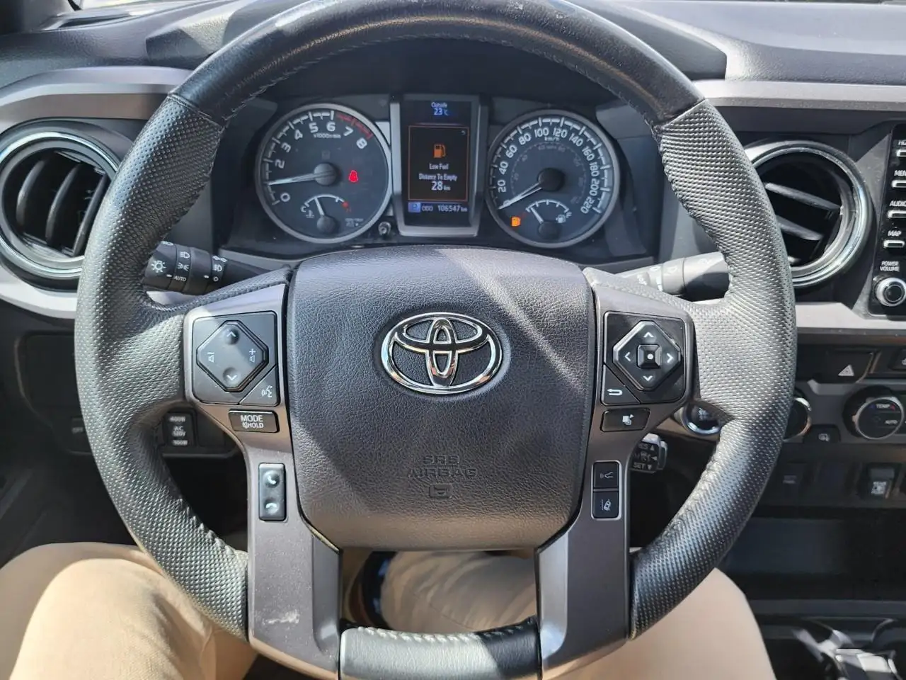 Toyota Tacoma снимка Toyota Tacoma