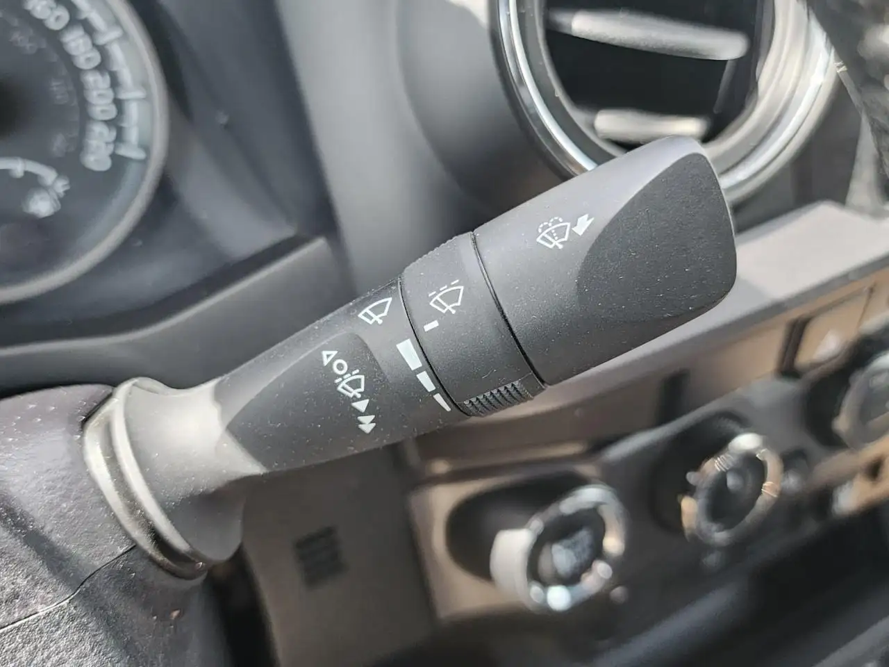 Toyota Tacoma снимка Toyota Tacoma