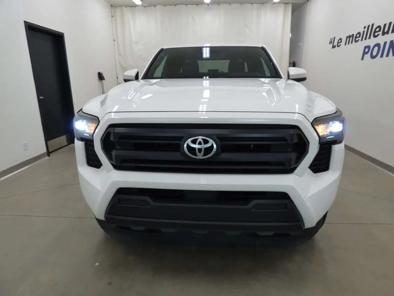 Toyota Tacoma снимка Toyota Tacoma