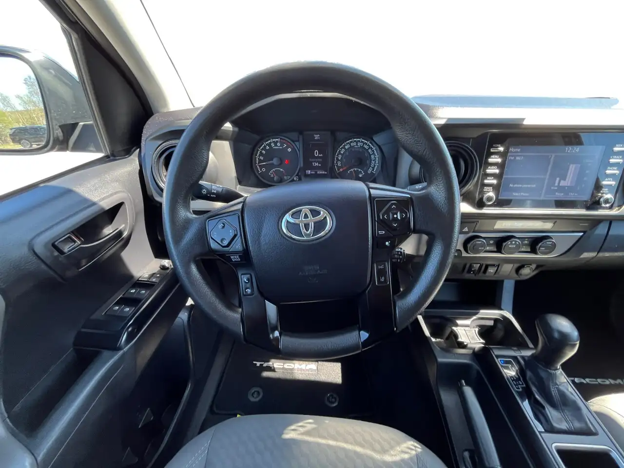 Toyota Tacoma снимка Toyota Tacoma