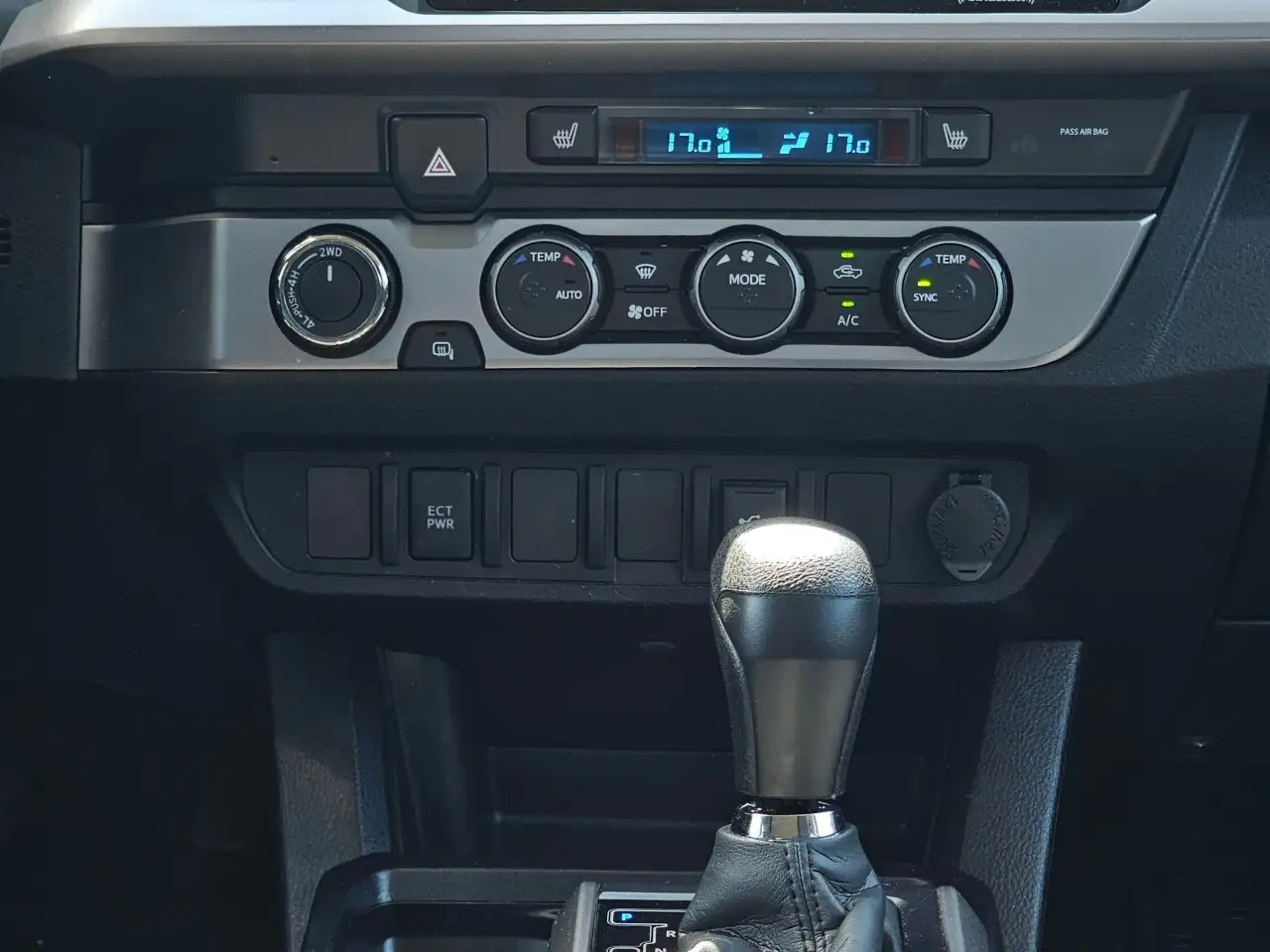 Toyota Tacoma снимка Toyota Tacoma