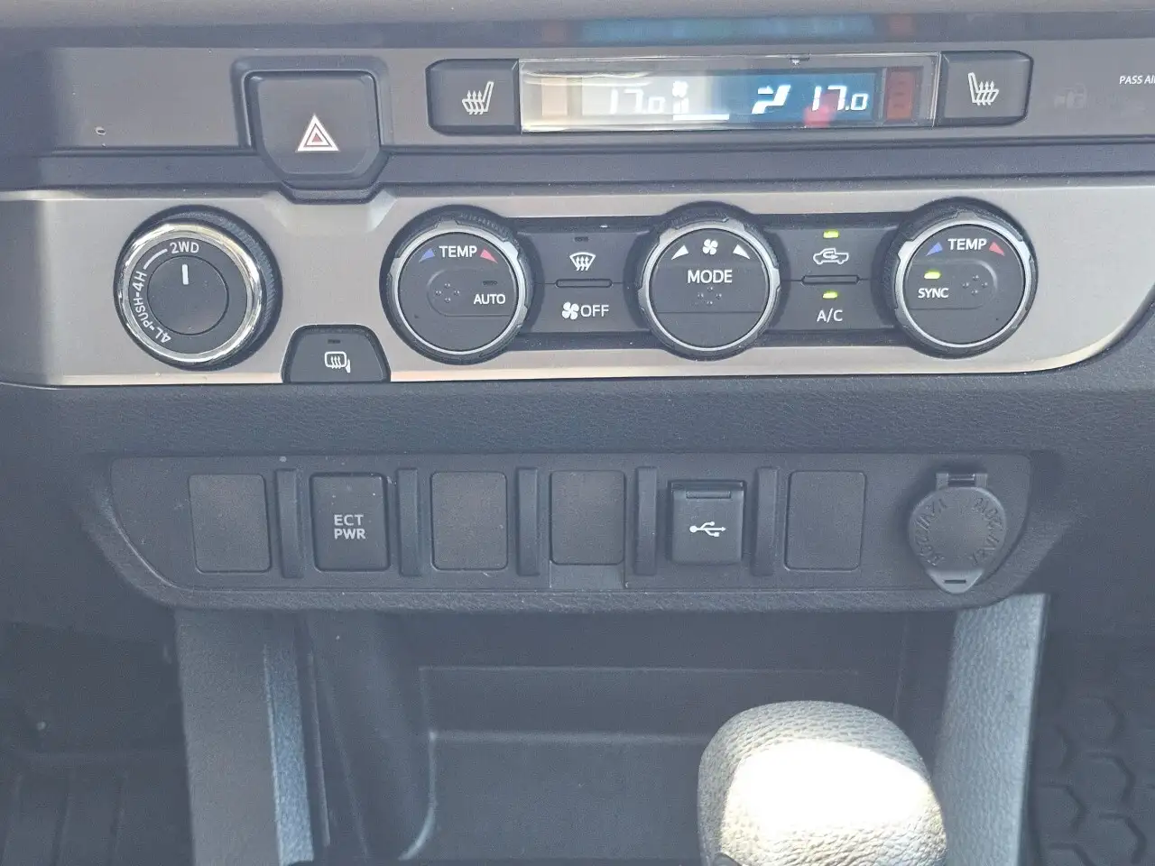 Toyota Tacoma снимка Toyota Tacoma