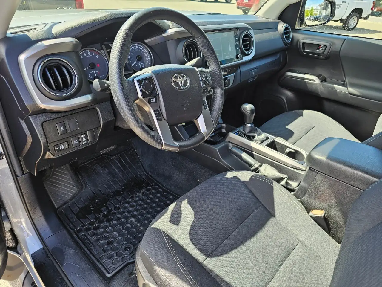 Toyota Tacoma снимка Toyota Tacoma