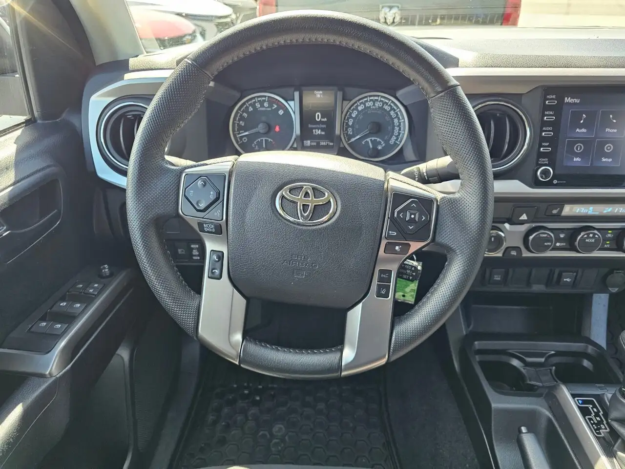Toyota Tacoma снимка Toyota Tacoma