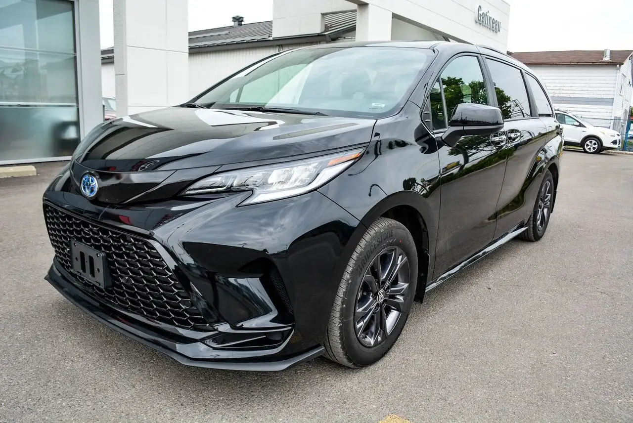Toyota Sienna снимка Toyota Sienna