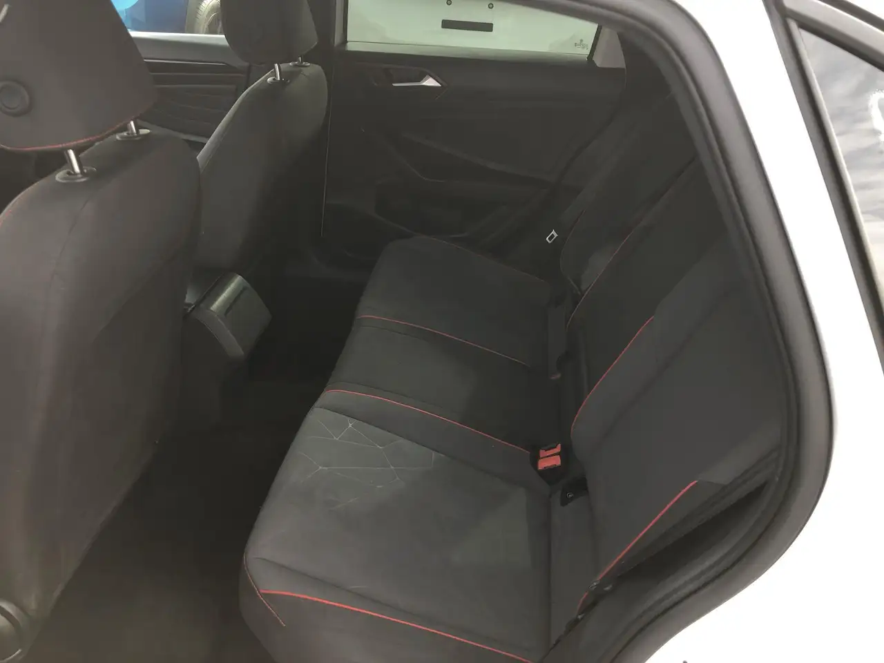 Volkswagen Jetta снимка Volkswagen Jetta