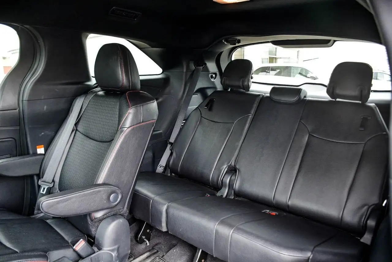 Toyota Sienna снимка Toyota Sienna