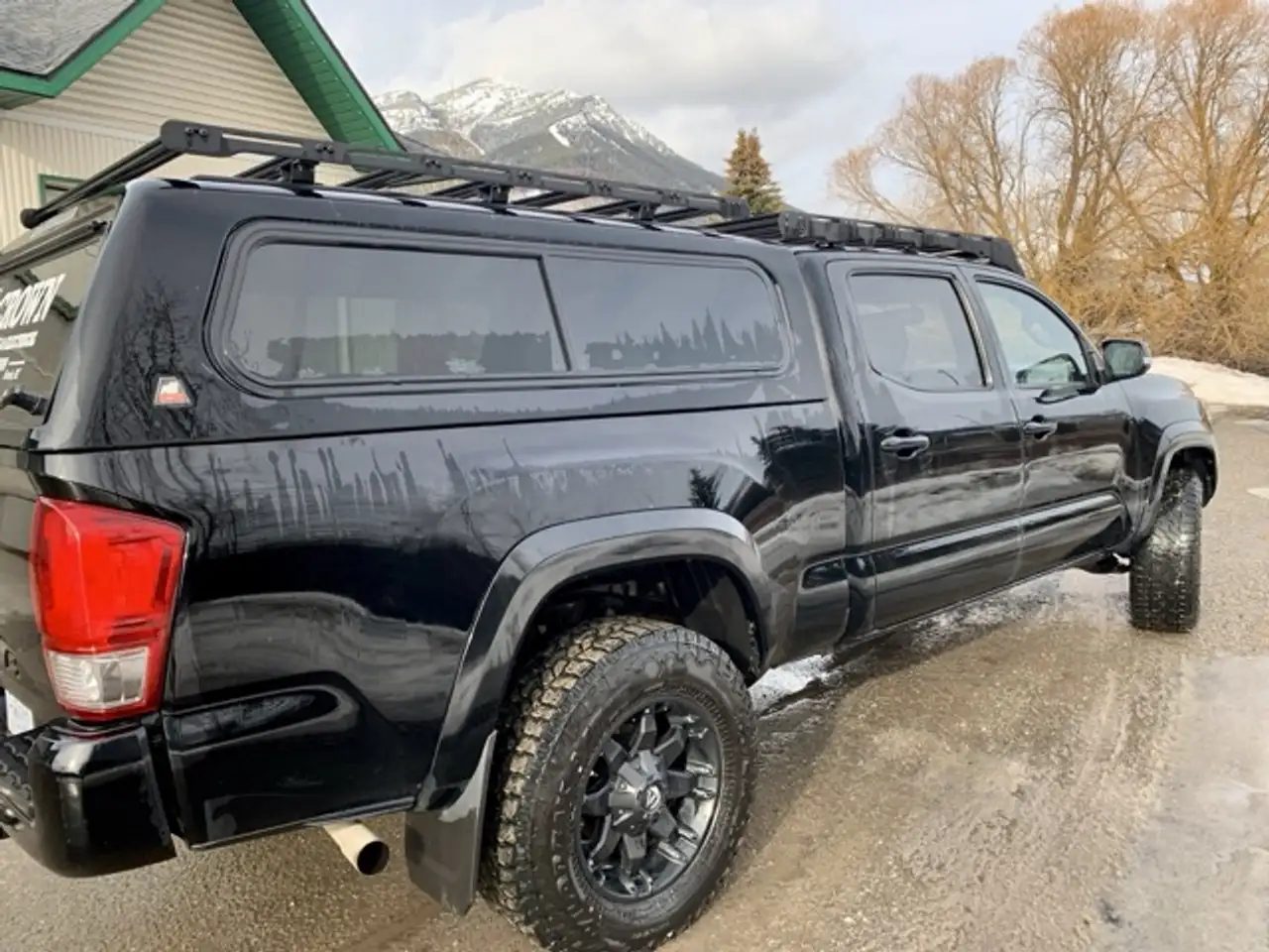 Toyota Tacoma снимка Toyota Tacoma