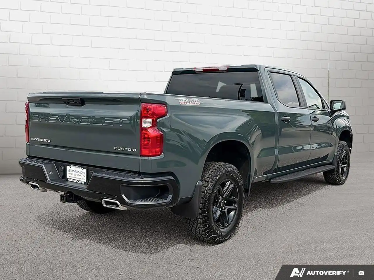 Chevrolet Silverado 1500 photo Chevrolet Silverado 1500